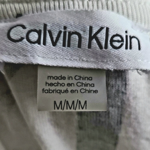 CK T-Shirt - Picture 3 of 4